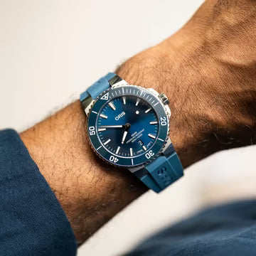 Oris Aquis Date 41.5mm Blue Dial Watch