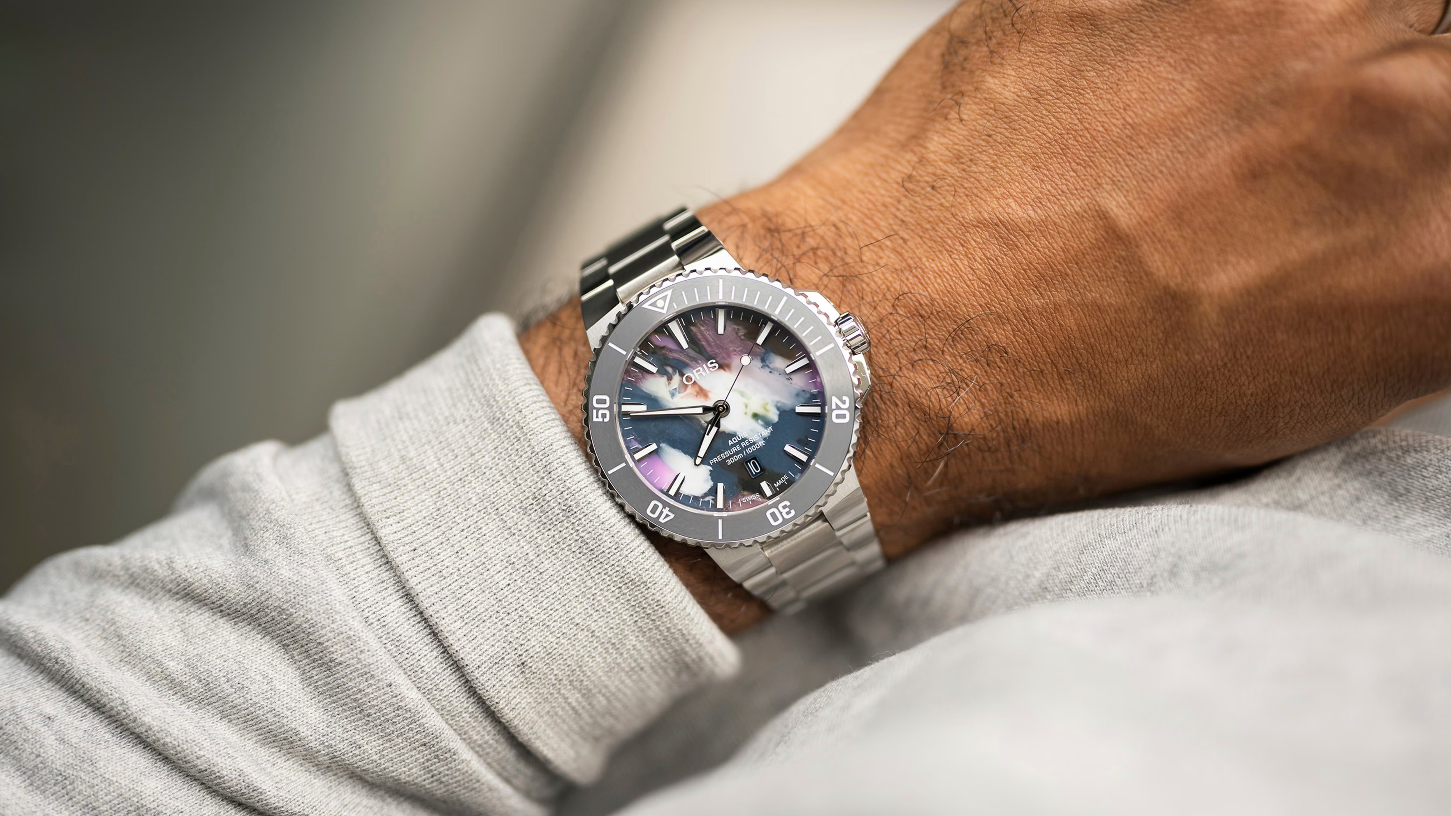 Oris Aquis Date 43.5mm Multi-Color Dial Watch